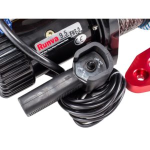Лебёдка электрическая 12V Runva 9500 lbs 4350 кг влагозащищенная, синтетический трос, пневмороспуск